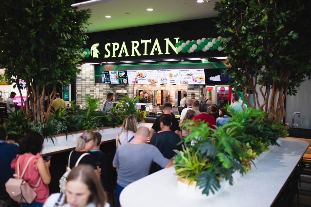 Spartan a deschis un nou restaurant în Carolina Mall din Alba Iulia şi ajunge la 71 de unităţi