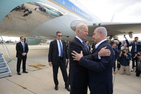 Joe Biden şi Benjamin Netanyahu, în Tel Aviv. (Sursa foto facebook / Benjamin Netanyahu)