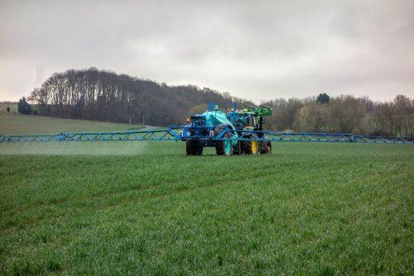 Glifosatul, utilizat în agricultura europeană în următorii zece ani