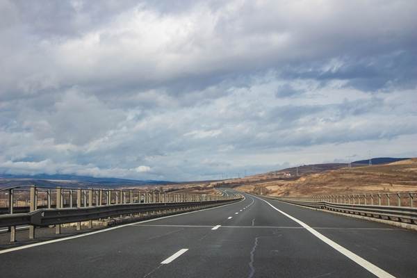 Ministerul Transporturilor anunţă semnarea contractului pentru ultimul tronson din Autostrada A7