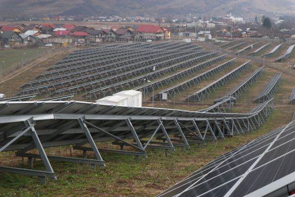 TradeVille: Simtel Team profită de avântul sectorului de energie verde