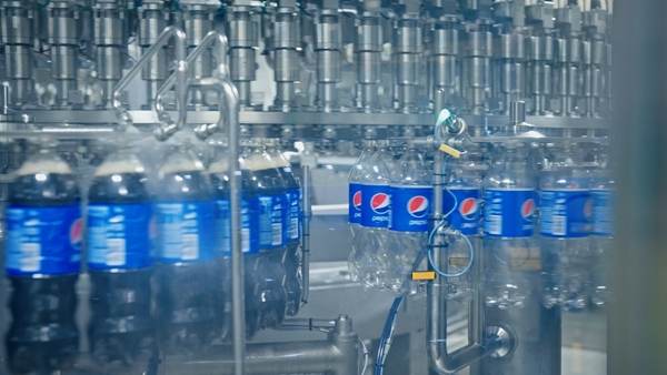 PepsiCo investeşte 13 milioane dolari în fabrica de băuturi răcoritoare Dragomireşti