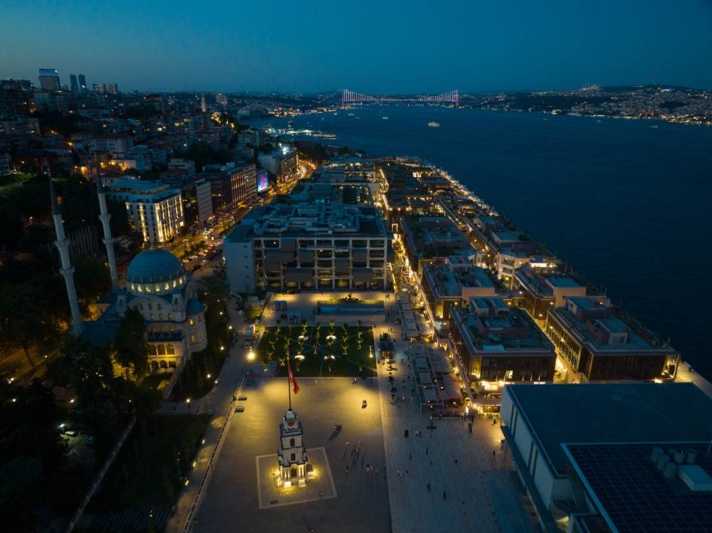 Portul Galata de la Istanbul este în continuare una din cele mai mari atracţii ale oraşului