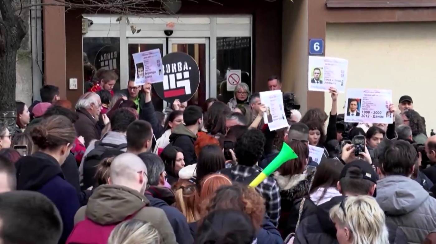 Noi manifestaţii la Belgrad, în urma alegerilor legislative