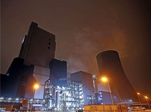 Reuters: Spania a confirmat planurile de a închide centralele nucleare ale ţării până în 2035