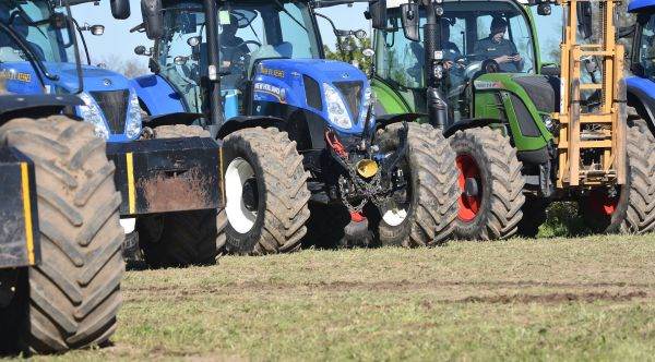 The Ciolacu Cabinet, put under pressure by farmers and transporters