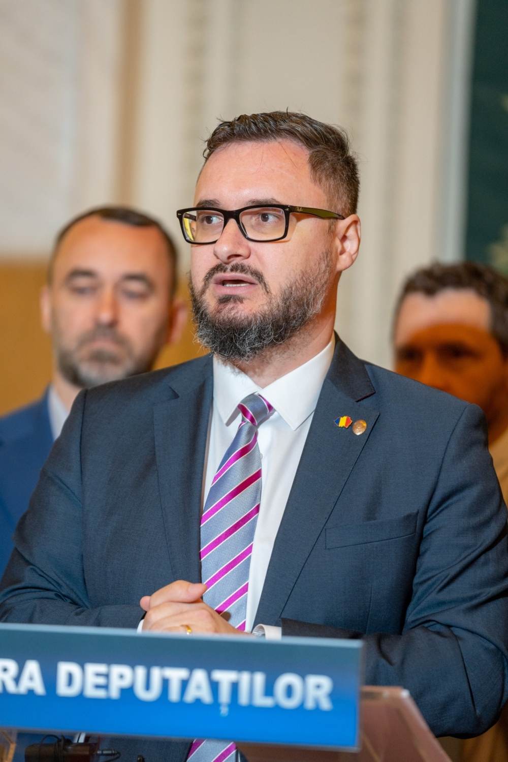 Surse: "Tanasă, AUR îl reclamă pe Iohannis la Parchet în legătură cu banii cheltuiţi pe deplasările externe"