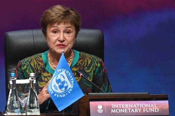 The Director General of the IMF, Kristalina Georgieva, says: "In fact, I think that the Russian economy is going through very difficult times because of the flow of people leaving the country and because of the reduced access to technology, which comes with the sanctions (n.r. imposed by the West) . So, although the numbers on the progress of the Russian economy look good, there is "a whole story" behind them, and it's not a very good story. (Photo source: facebook / Kristalina Georgieva)