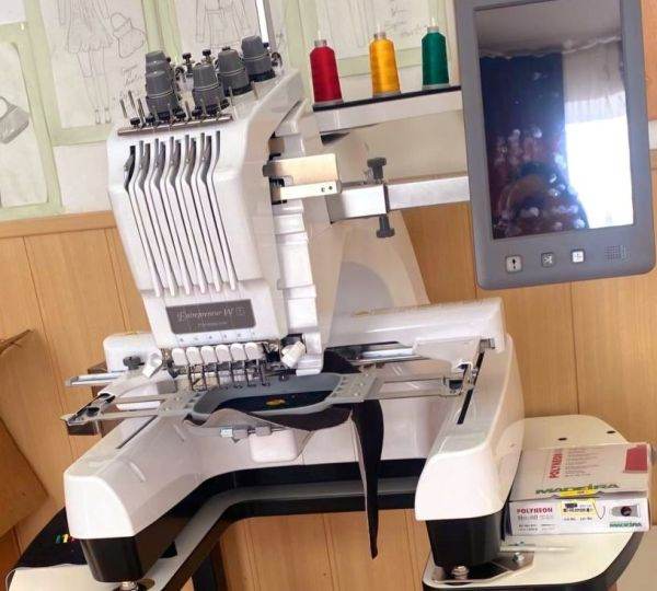 Automatic embroidery machine(photo source: facebook / cristiandanielstan2013)