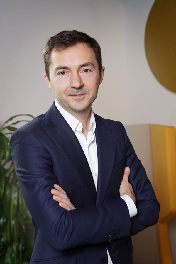  Gabriel Blăniţă, Associate Director Valuation & Advisory Services la Colliers România