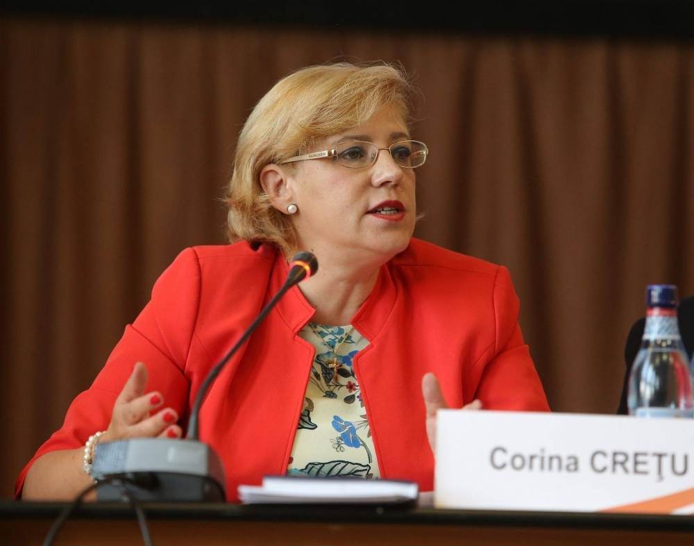 Corina Creţu îşi anunţă demisia din Pro România