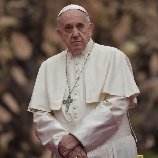 Papa Francisc: Ucraina ar trebui să aibă "curajul steagului alb" al negocierilor