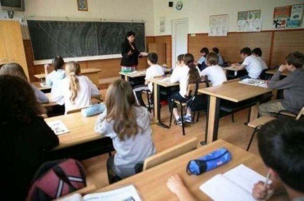 6.260 de elevi s-au înscris la finala naţională a concursului european de educaţie financiară European Money Quiz