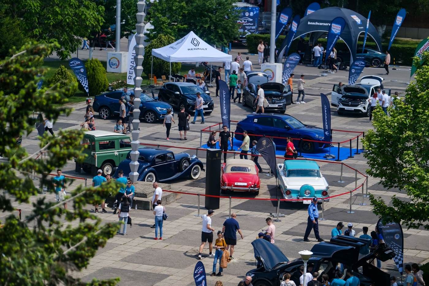 POLI AutoFEST 2024: Revoluţia automobilistică prinde viaţă la POLITEHNICA Bucureşti