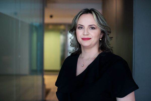 Claudia Sofianu, Partener, liderul departamentului Impozit pe venit şi contribuţii sociale, EY România