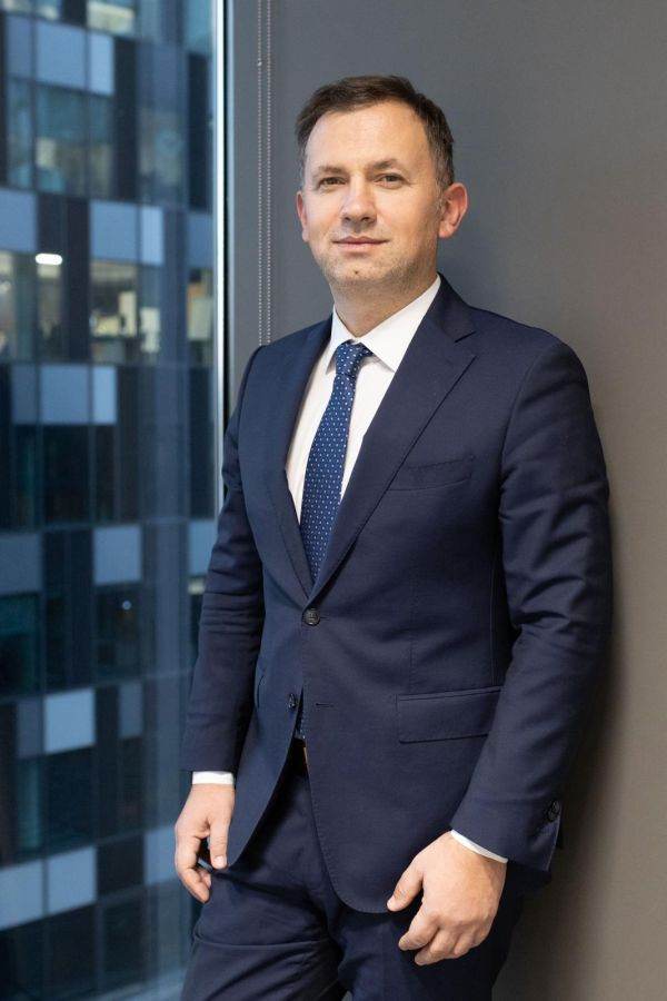 Vlad Vitcu, CEO BCR Leasing