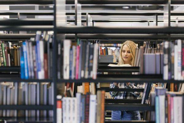 Bibliotecile şi muzeele, închise de sărbători