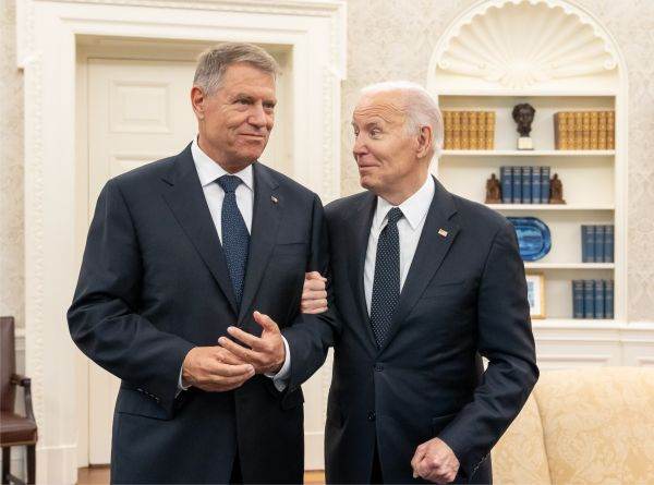 President Klaus Iohannis (left) had, on Tuesday evening, a meeting at the White House with American leader Joe Biden.