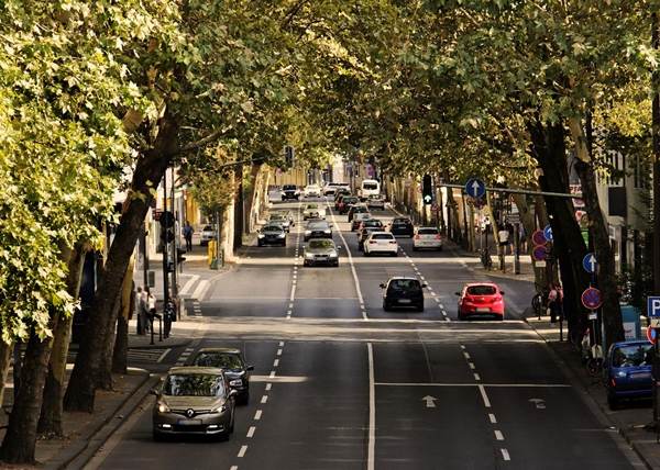 Storia: Reşiţa, Oradea, Braşov, Botoşani şi Deva sunt oraşele cu traficul rutier cel mai redus