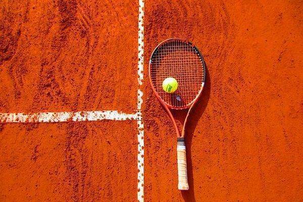 Tenis: ATP va permite jucătorilor să poarte senzori de date fizice