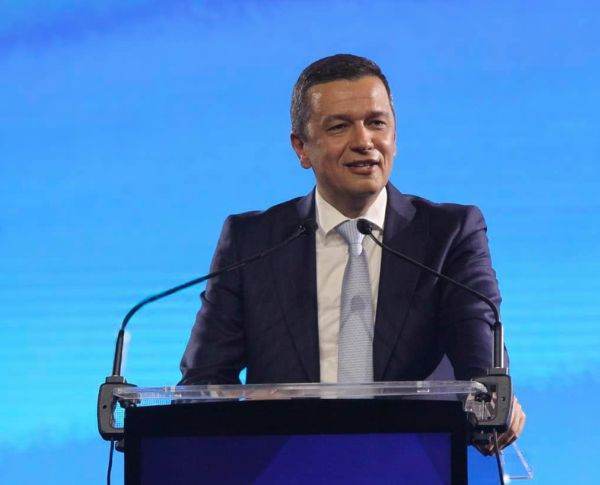 Sorin Grindeanu: În două zile, echipele care se ocupă de defrişare pe Valea Oltului au tăiat peste 1.300 de arbori şi au avansat cu drumurile tehnologice 