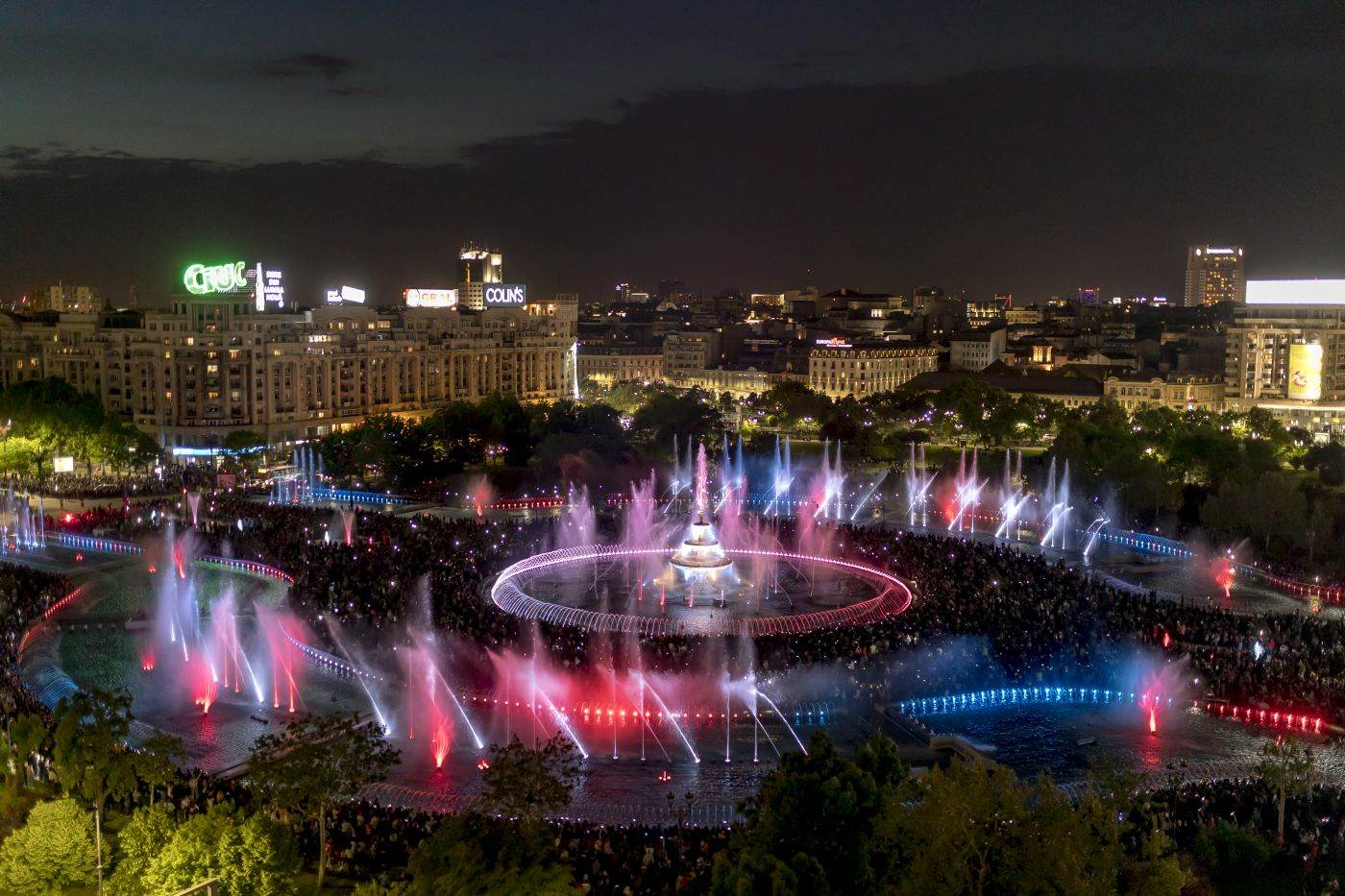 Spectacolele de apă, muzică şi lumini de la Fântânile Urbane sărbătoresc din 26 iulie performanţa olimpică a sportivilor români