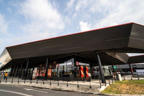 Burger King deschide un nou restaurant în Sibiu, în Prima Shopping Center 