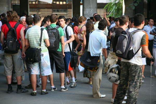 The Academy of Economic Studies in Bucharest, stormed by freshmen