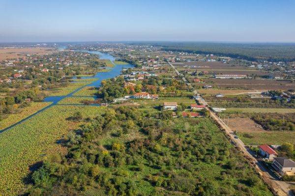 Park Properties a achiziţionat un teren de 15.000 mp pe malul lacului Snagov pentru dezvoltarea unui complex de vile de lux 