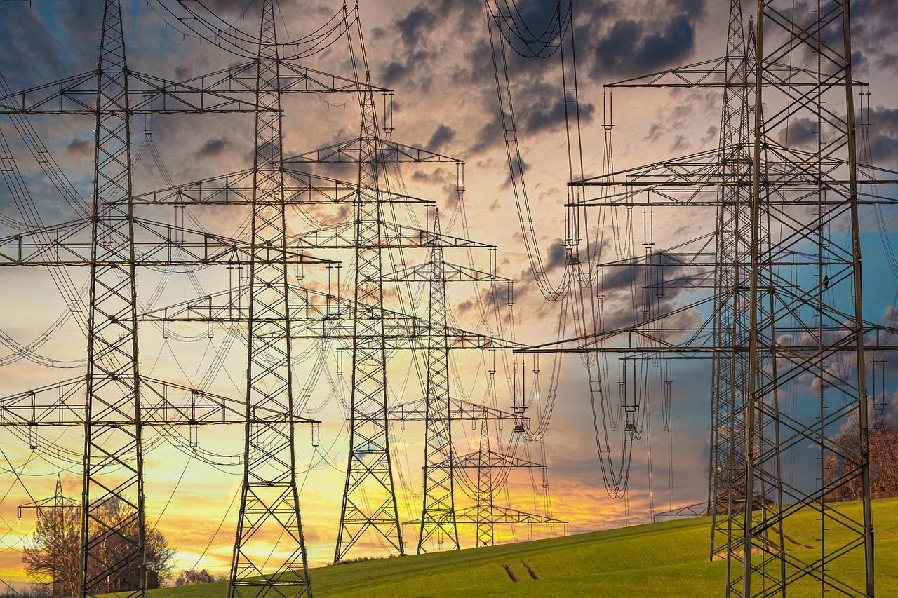 Creşte capacitatea de transport de energie electrică către Ucraina şi Republica Moldova