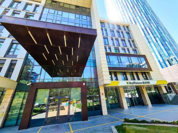 Raiffeisen Bank România a realizat un profit de 1,265 miliarde lei în primele nouă luni, în uşoară scădere