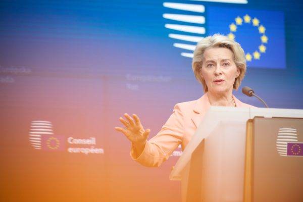 The President of the European Commission, Ursula von der Leyen, emphasized the importance of stability in transatlantic economic relations and highlighted its impact on millions of jobs and commercial exchanges worth billions of euros. (Photo source: https://audiovisual.ec.europa.eu/)