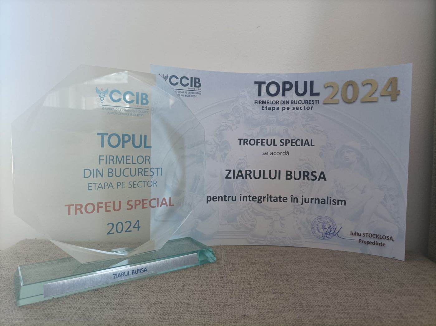 Ziarul BURSA a primit Trofeul Special pentru "Integritate în Jurnalism", din partea CCIB 