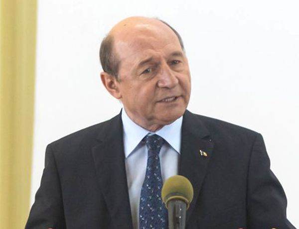 Traian Băsescu: "Românii au votat un robot"