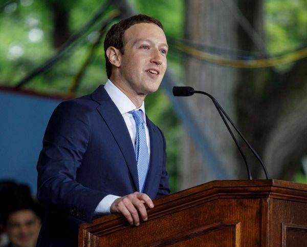 Reuters: Mark Zuckerberg, invitat la cină de Donald Trump la Mar-a-Lago