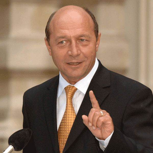 Băsescu: Alegerile prezidenţiale sunt problemă de securitate naţională