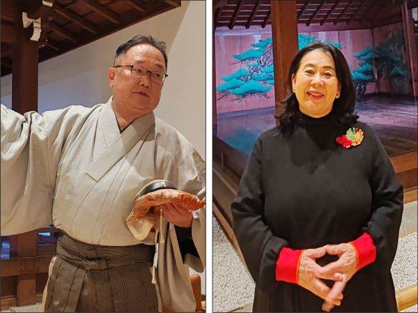 Maestrul Akihiro Yamamoto şi soţia sa, Yosie Yamamoto, managerul Teatrului Yamamoto Noh din Osaka