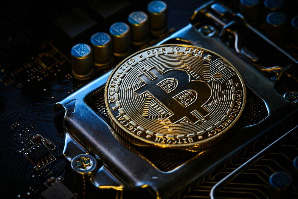 Scăderea Bitcoin-ului sub 90.000 de dolari, provocată de incertitudinea generată de Donald Trump