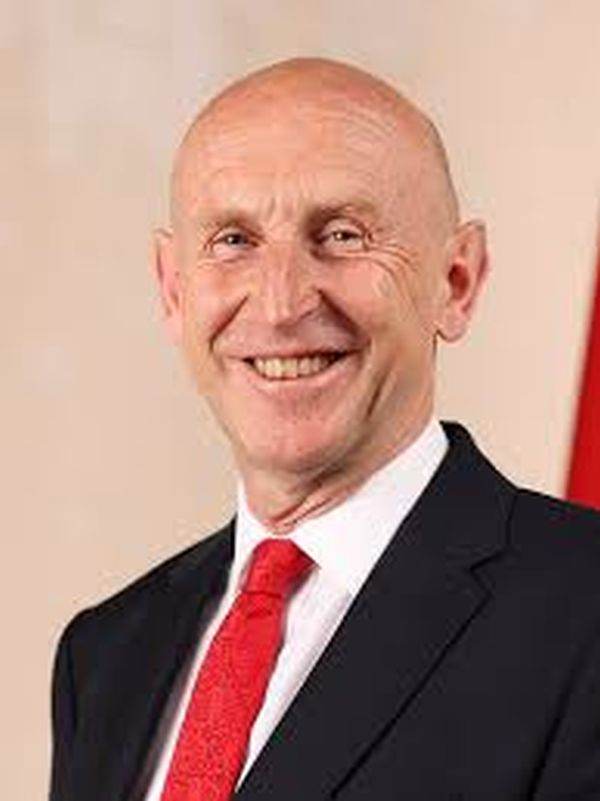 John Healey (sursa foto: Wikipedia/John Healey