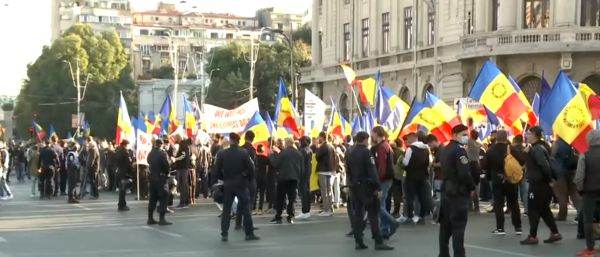 AUR anunţă că va protesta, miercuri, începând cu ora 16:00, în faţa sediului AEP