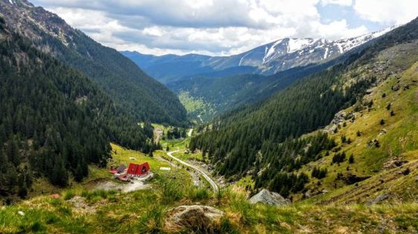 Topul destinatiilor turistice de Paşte şi 1 Mai. Ce preferinţe au românii