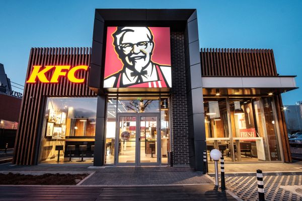 Expansiunea Sphera - de la Pizza Hut şi KFC la Cioccolatitaliani